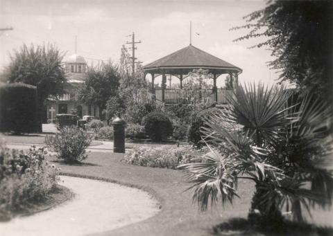 Band rotunda Main Street Gardens, Bairnsdale