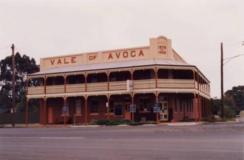 Vale of Avoca, B&B, Charlton, 2001