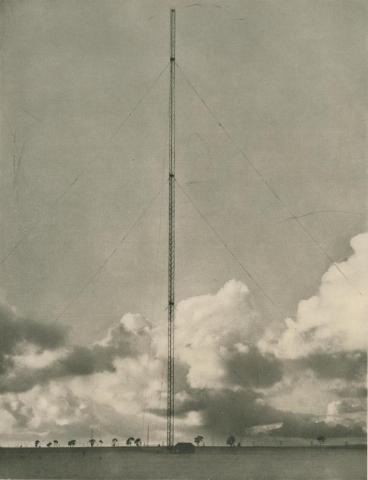 700 ft wireless mast at St Albans, Stations 3AR and 3LO, 1956