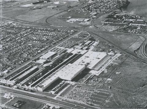 Large industries including Ford, International Harvester, Phosphate Works, Norlane, 1965