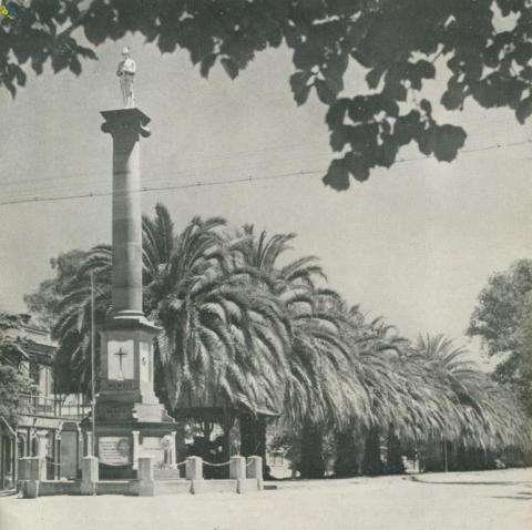 War Memorial, High Street, Echuca, 1950