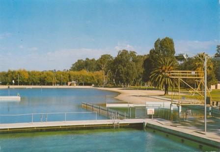 Raymond West swimming pool, World's largest chlorinated pool, Shepparton