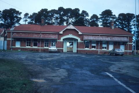 Ballan Railway Station