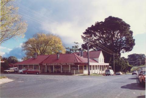 The Cosmopolitan Hotel, Trentham, 1998