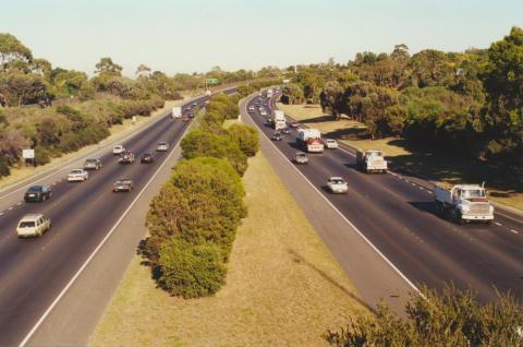 Monash Freeway from Stephensons Road, towards Melbourne city 2000