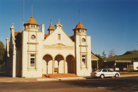 Donald Shire Offices, 2000