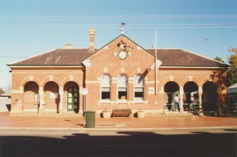 Donald Post Office, 2000