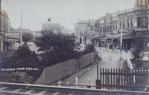 Caulfield from station