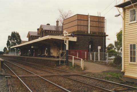 Kyneton Railway Station, 2000