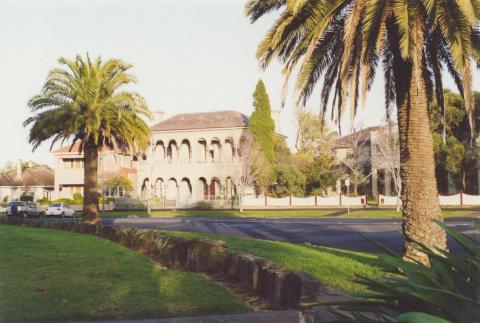 St Vincent Gardens, Albert Park, 2000