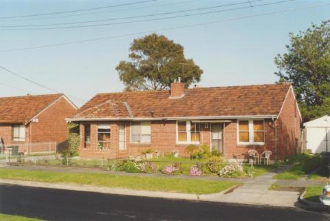 Edina Avenue, Garden City, 2000