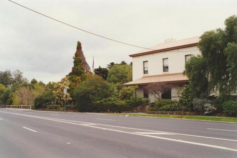 Former Darebin Hotel and Bridge, 2000