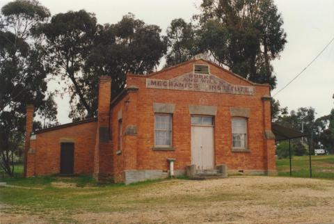 Burke and Wills Mechanics Institute, Fryerstown, 2000