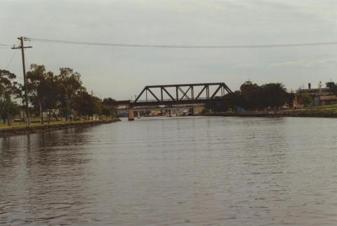 Footscray Railway Bridge, Maribyrnong River, 2000