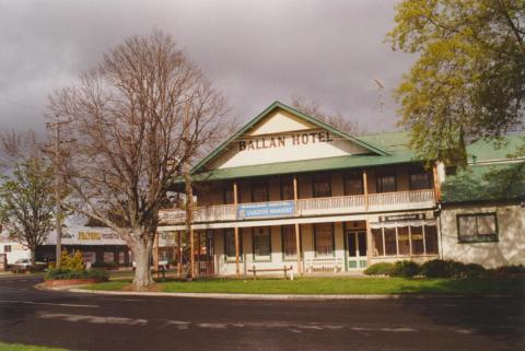 Ballan Hotel, 2000