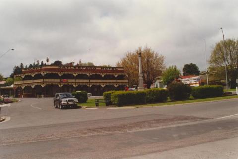 Walsh's Daylesford Hotel, 2000