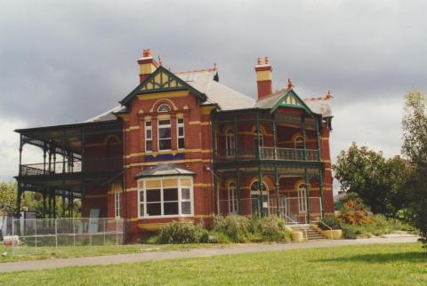 Bundoora Park homestead, 2000