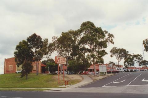 Mill Park, 2000