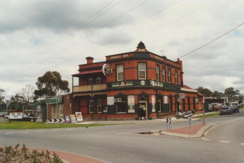 Bridge Inn, Mernda, 2000