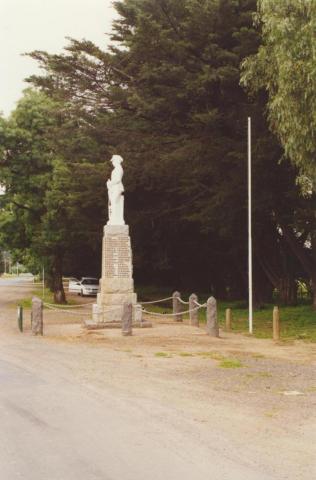 Whittlesea War Memorial, 2000