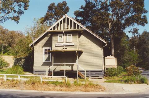 Warrandyte Mechanics Institute, 2000