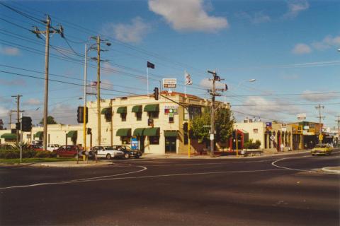 East Boundary Hotel, Bentleigh East, 2000