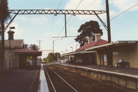 Cheltenham Railway Station, 2000