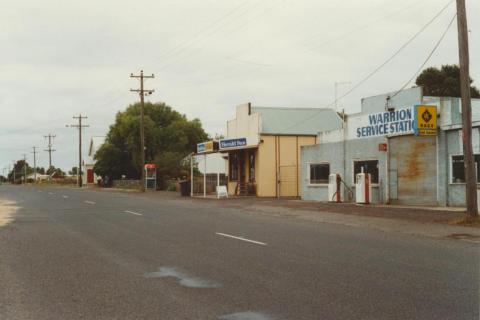 Main street, Warrion, 2001