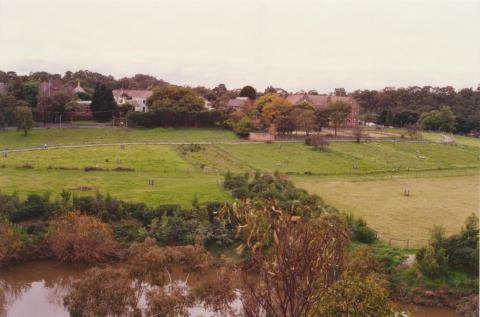 Abbotsford Convent, 2001