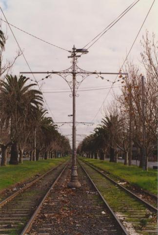 Dandenong Road, West from Hawthorn Road, Caulfield, 2001