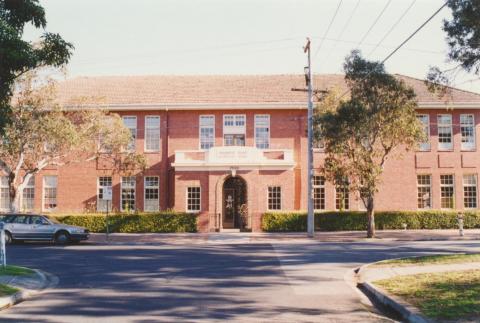 Ivanhoe East primary school, 2001