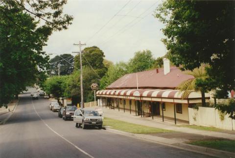 Gembrook Hotel, 2001