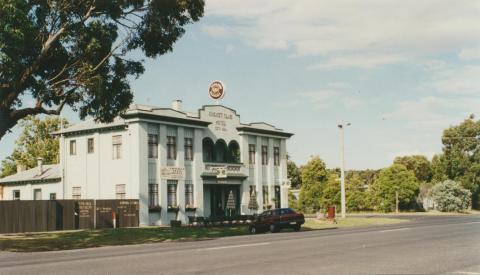 Cowwarr Cricket Club Hotel, 2002