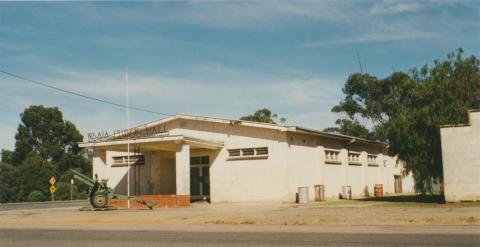 Waaia Public Hall, 2002