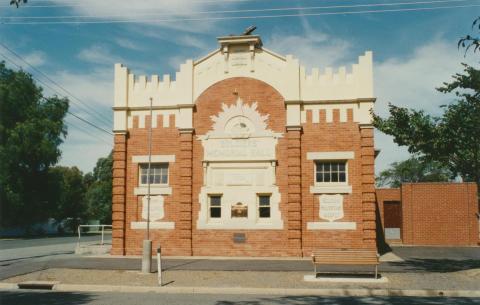 Soldier's Memorial Hall, Tallygaroopna, 2002