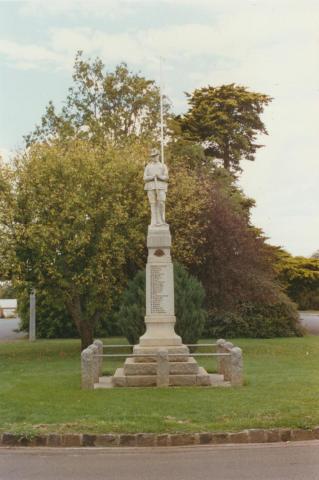 Lancefield War Memorial, 2002