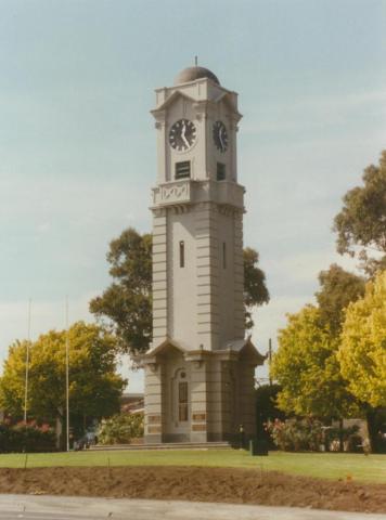 Clock tower, Ringwood, 2002