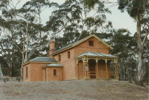 Steiglitz court house, 2002