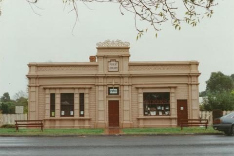 Buninyong former free library, 2002