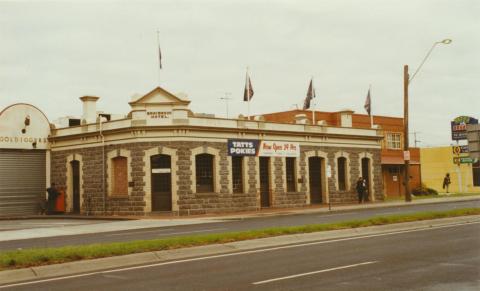 Braybrook Hotel, 2002