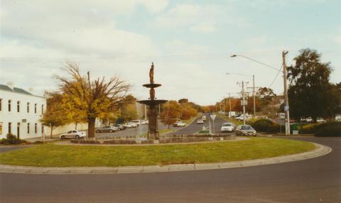 Aitken Street and Melbourne Road, Gisborne, 2002