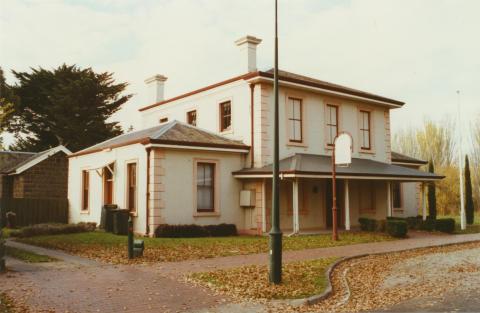 Former Gisborne court house (history society), 2002