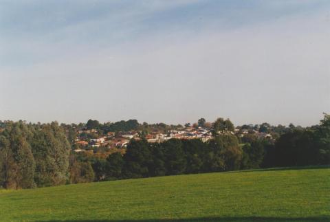 Looking east across Doncaster Municipal Gardens, 2002