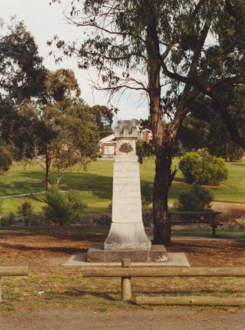 Westmeadows Memorial, Raleigh Street, 2002