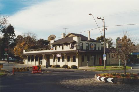 Westmeadows Tavern, 2002