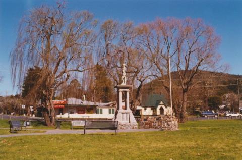 Yarra Junction Memorial and Church of England, 2002