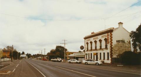 Smythesdale Hotel opposite court house, 2002