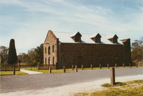 Buangor stables, 2002