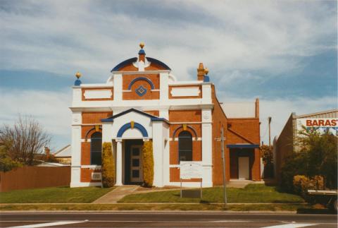 Ararat Masonic temple, High Street, 2002