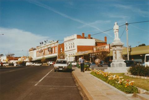 Stawell, Town Hall Hotel to left, 2002